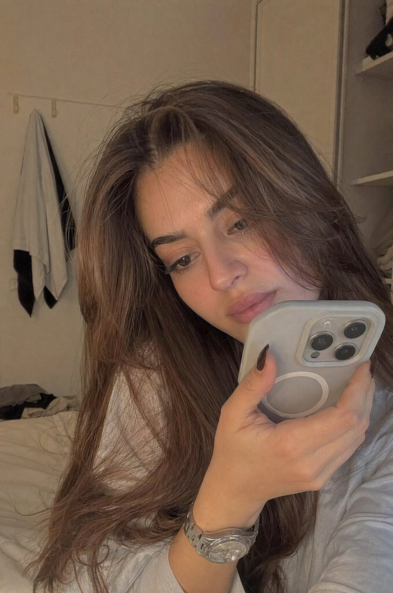 Realistic Bedroom Phone Recording — Sora 2 Prompt