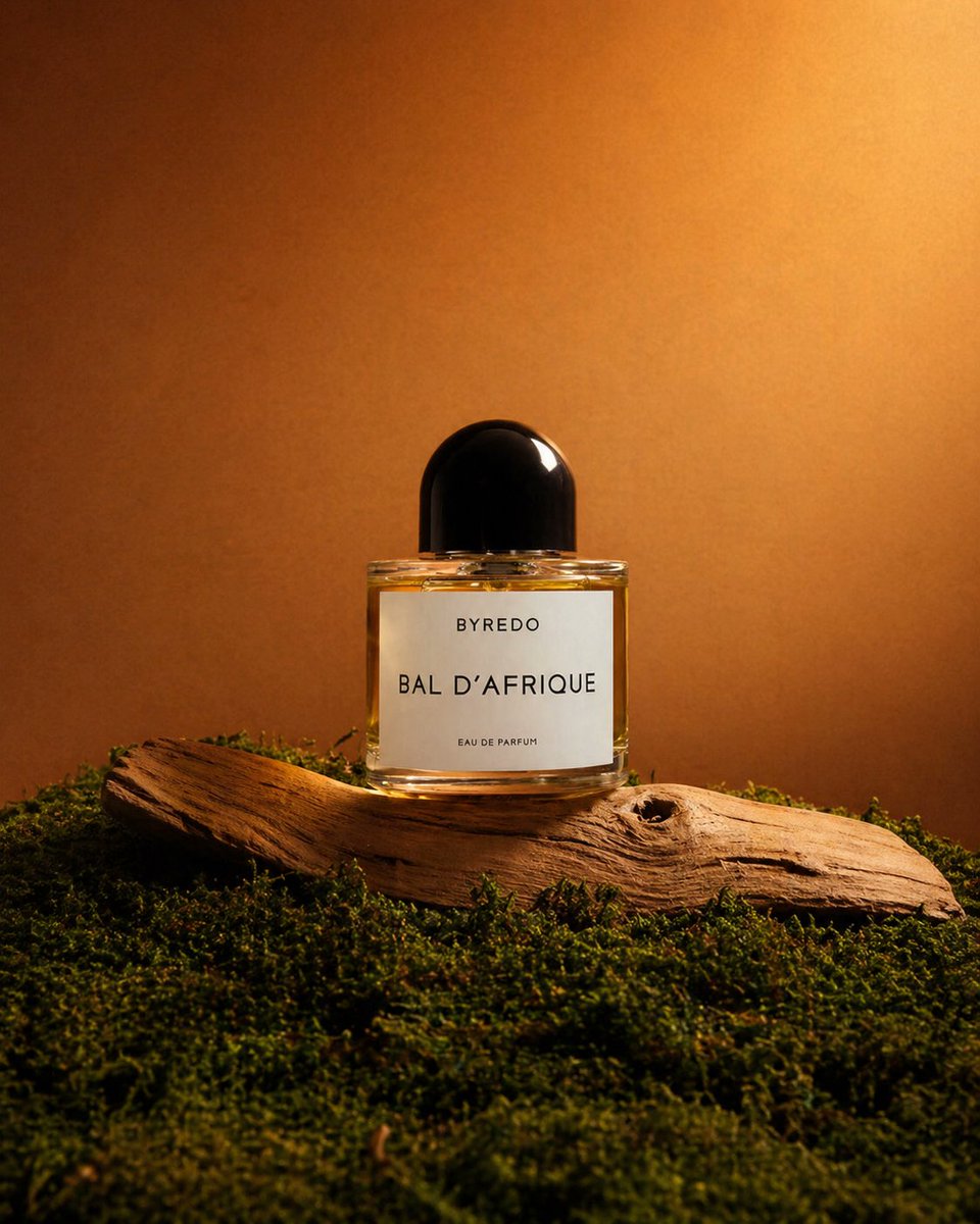 Luxury Perfume Editorial Photo — Sora 2 Prompt