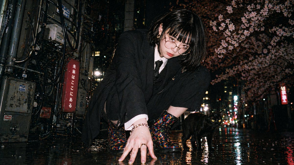 Tokyo Night Film Flash Portrait — Sora 2 Prompt