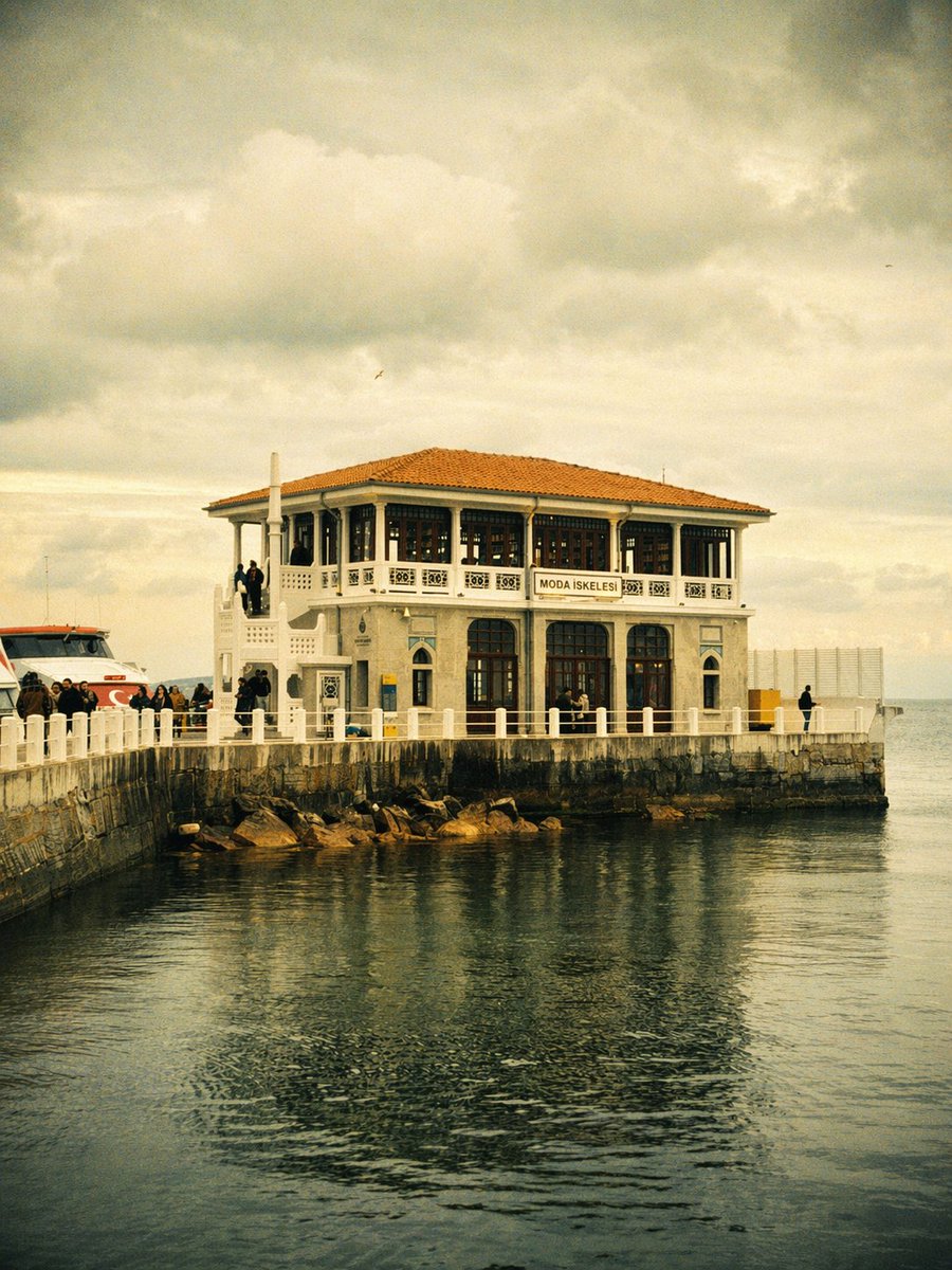 Vintage Istanbul Moda Pier Photo Prompt - Sora 2