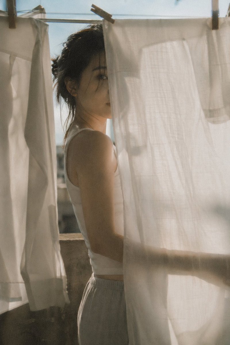 Japanese Negative Film Silhouette — AI Prompt for Nostalgic Art