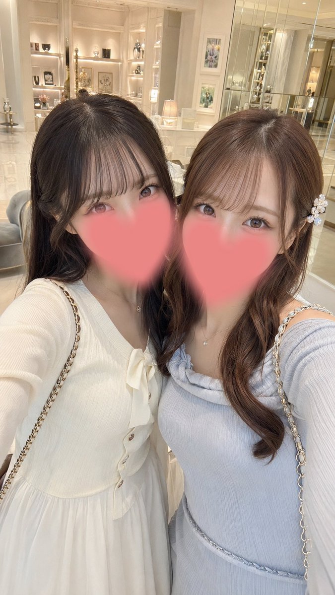 Luxury Boutique Selfie with Privacy Blocks — Sora 2 Prompt