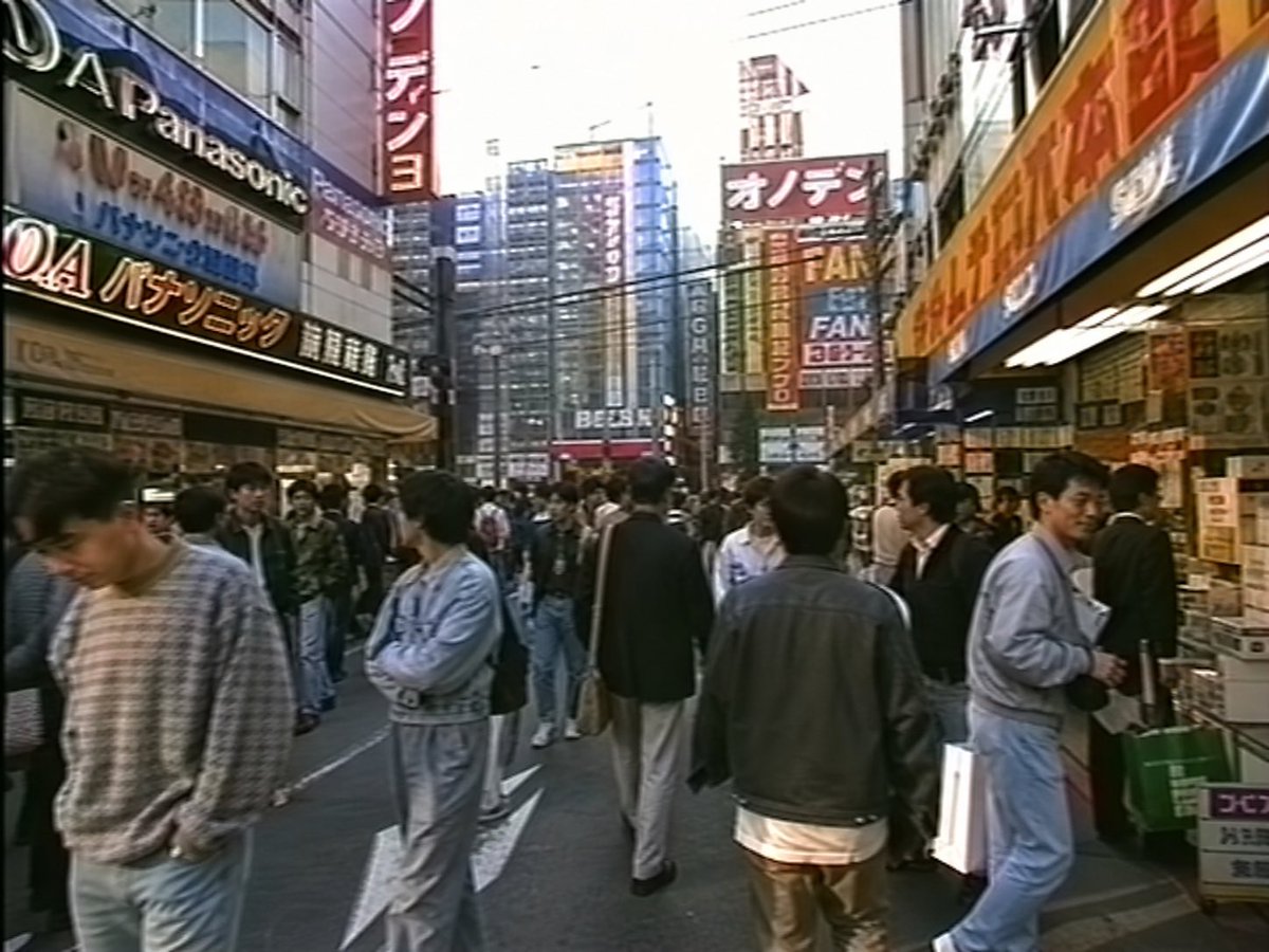 1990s Akihabara Street — VHS Retro Prompt
