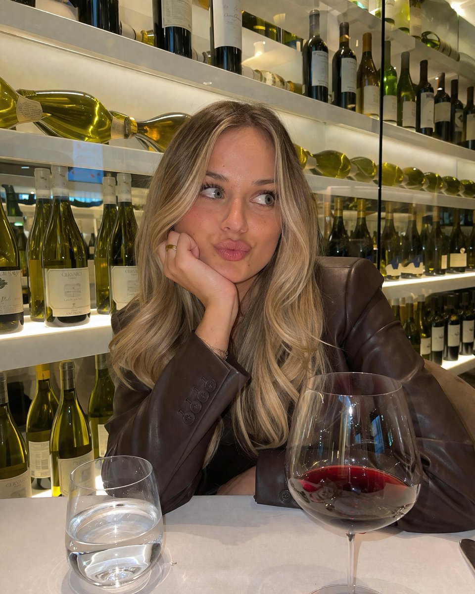 Photorealistic Wine Bar Portrait — Candid Portrait Prompt