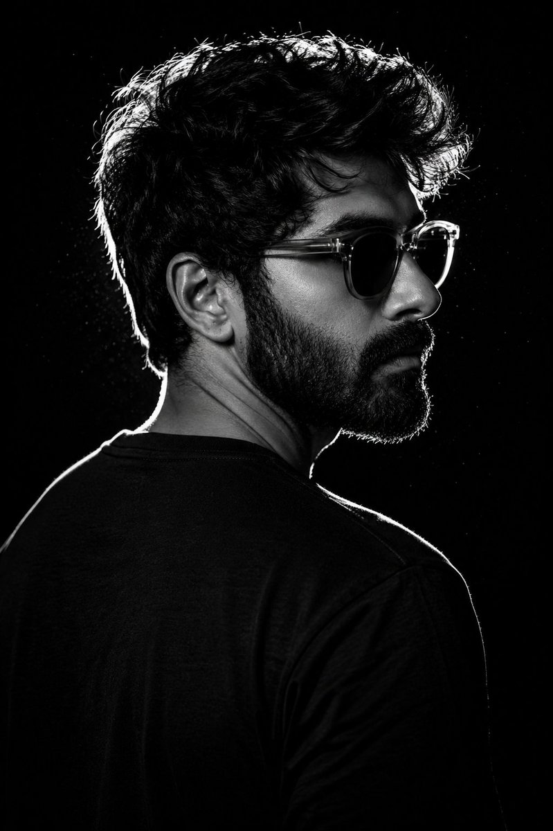 Chiaroscuro Backlit Portrait — Dramatic Studio Photography Prompt