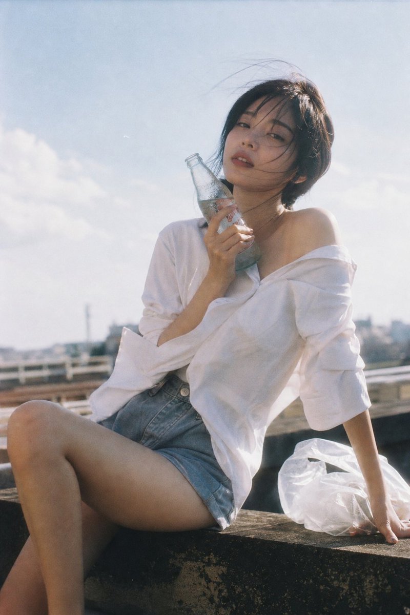Japanese Negative Film Rooftop Portrait — Sora 2 Prompt